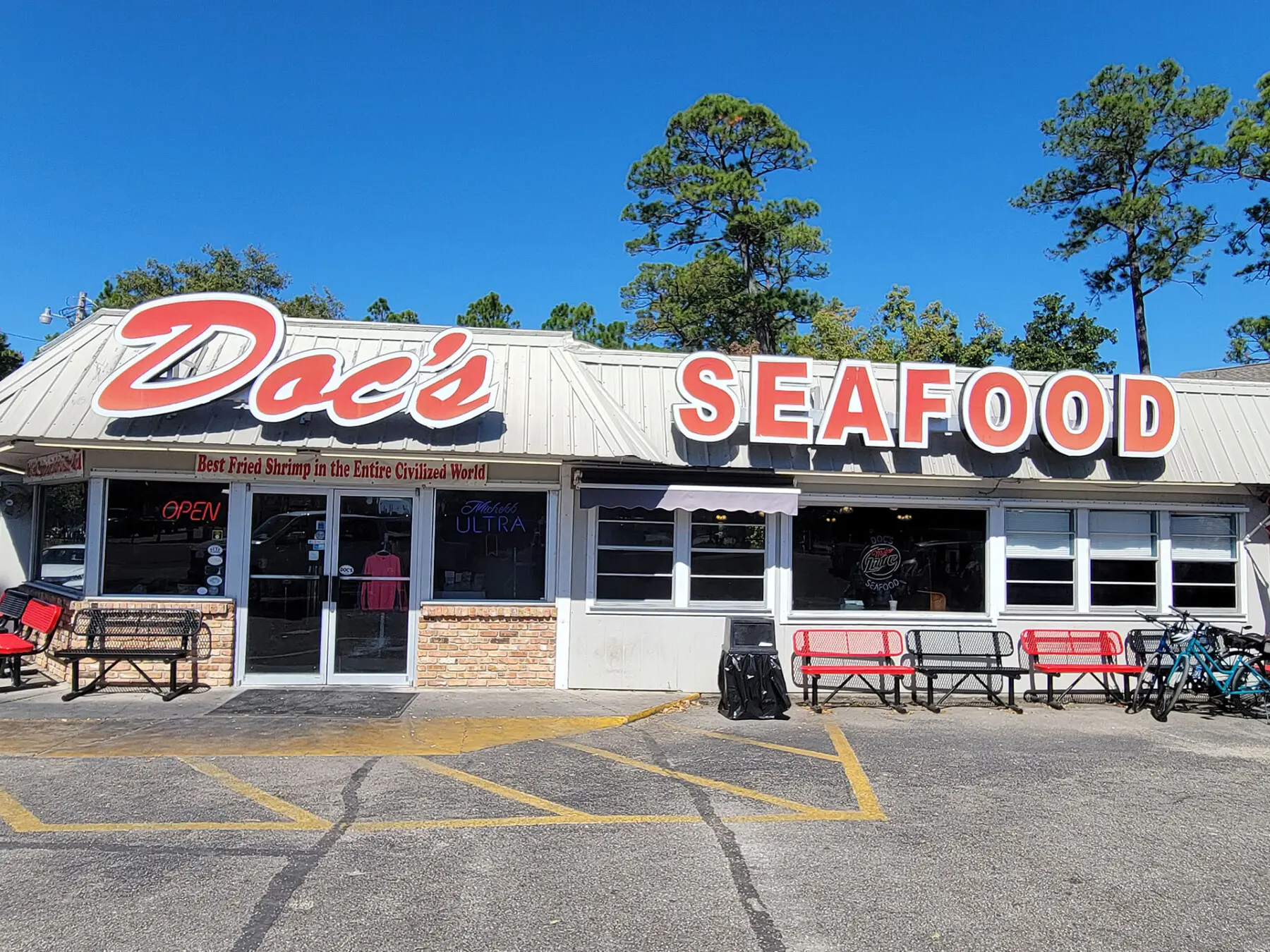 63584e516178ed934b6bd37e Doc's Seafood